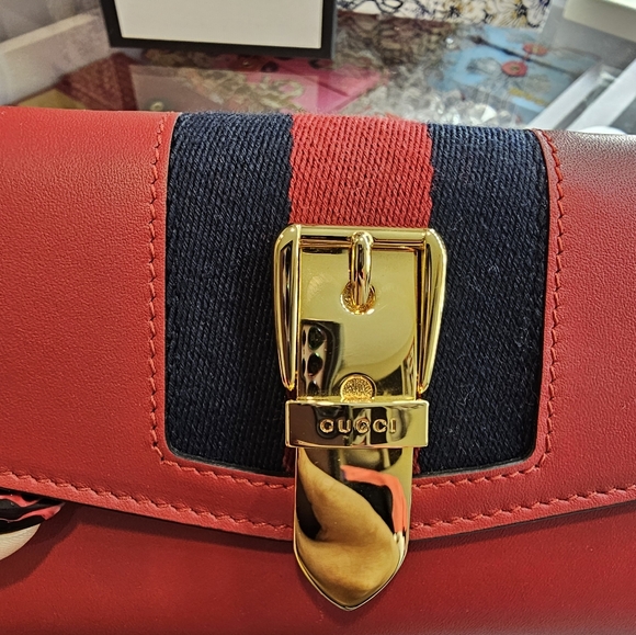 Gucci Sylvie Continental Red Leather Wallet - Picture 4 of 10